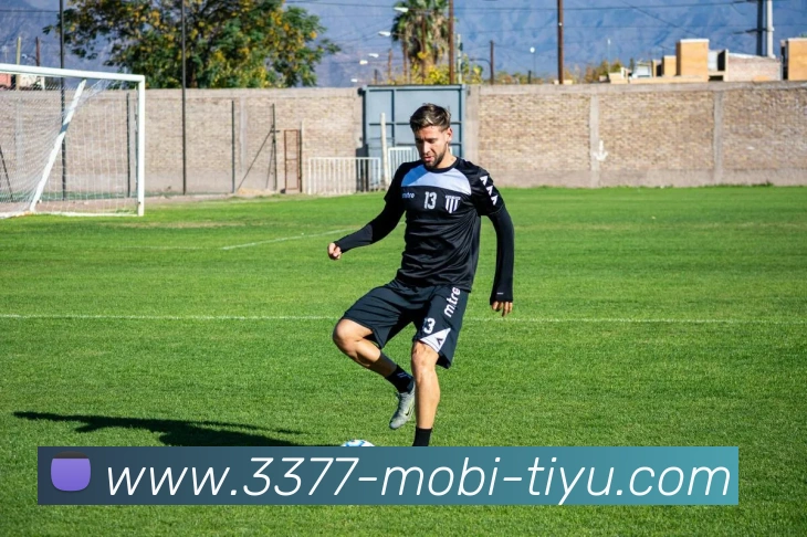 克尼佩尔半场表现抢眼6中2贡献5分4助攻正负值高达11